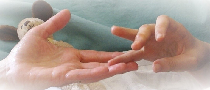 Handen-contact-Angelique-en-Thobien-verkleind-Tinypng-1080×464